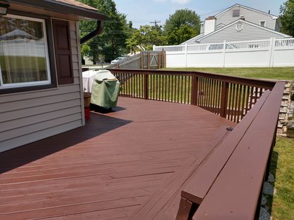 Before & After Deck Painting in Aston, PA (4)
