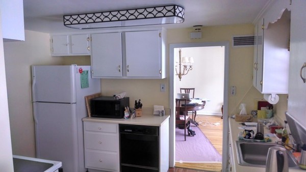 Behr Providence Cream Wall & Mab Semi Cabinets near Philadelphia, PA -  Interior Painting and Ceiling Painting
